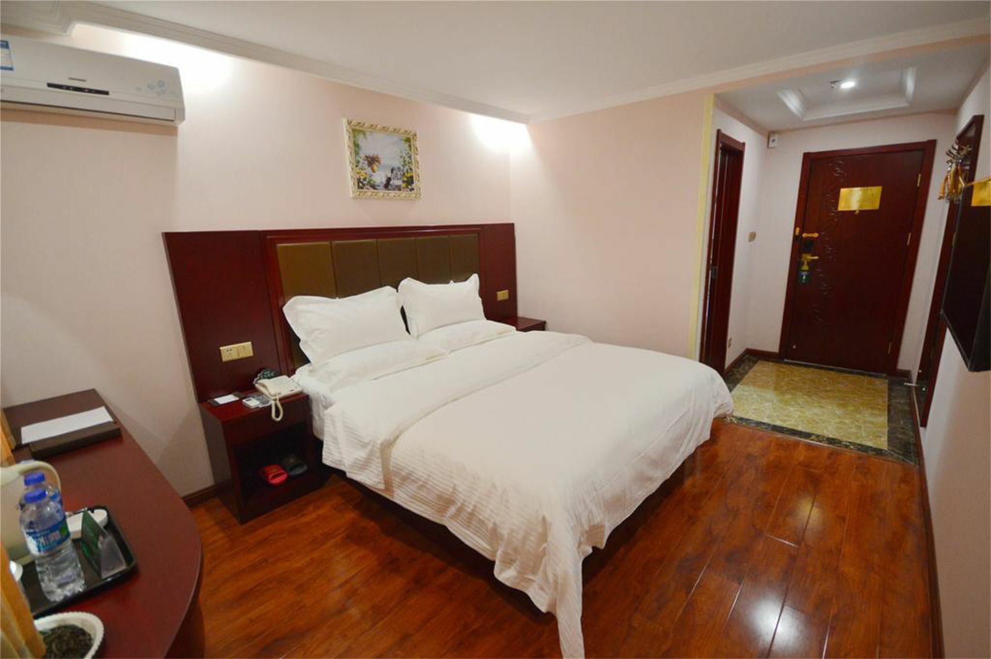 Greentree Inn Zhejiang Taizhou Tiantai Bus Station Express Hotel Esterno foto